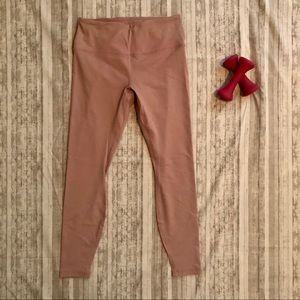 💪🏻 RBX Soft Pink Medium Leggings